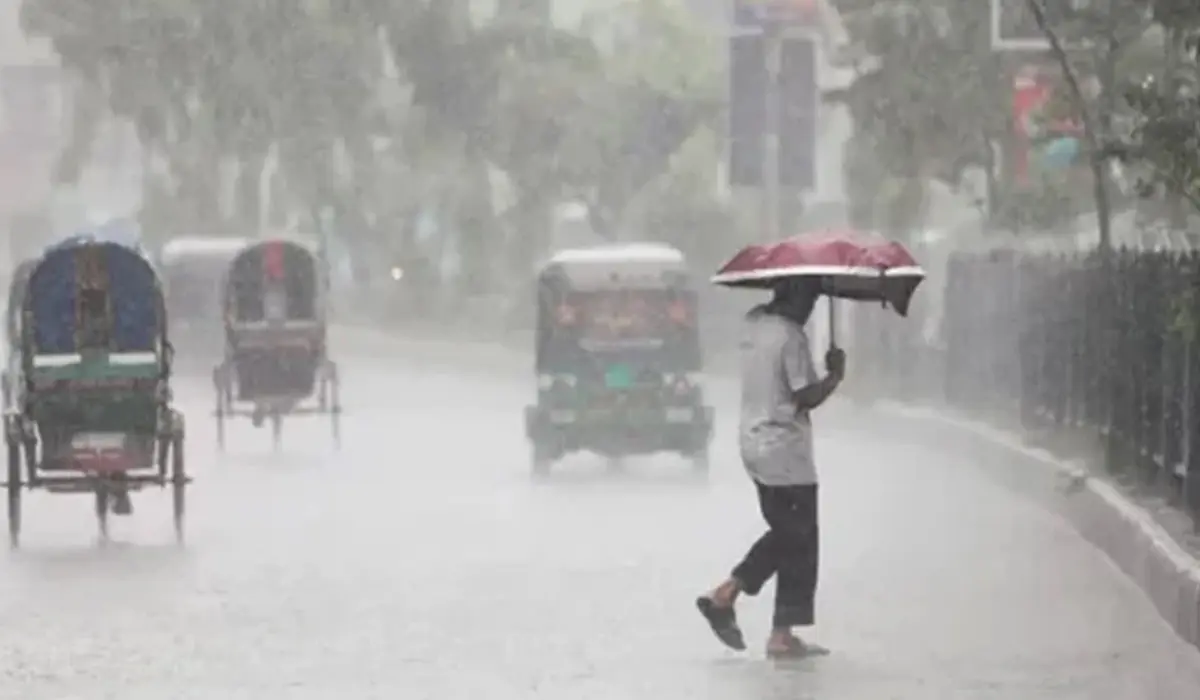 দুপুরের মধ্যে ঢাকায় বজ্রসহ বৃষ্টির আভাস