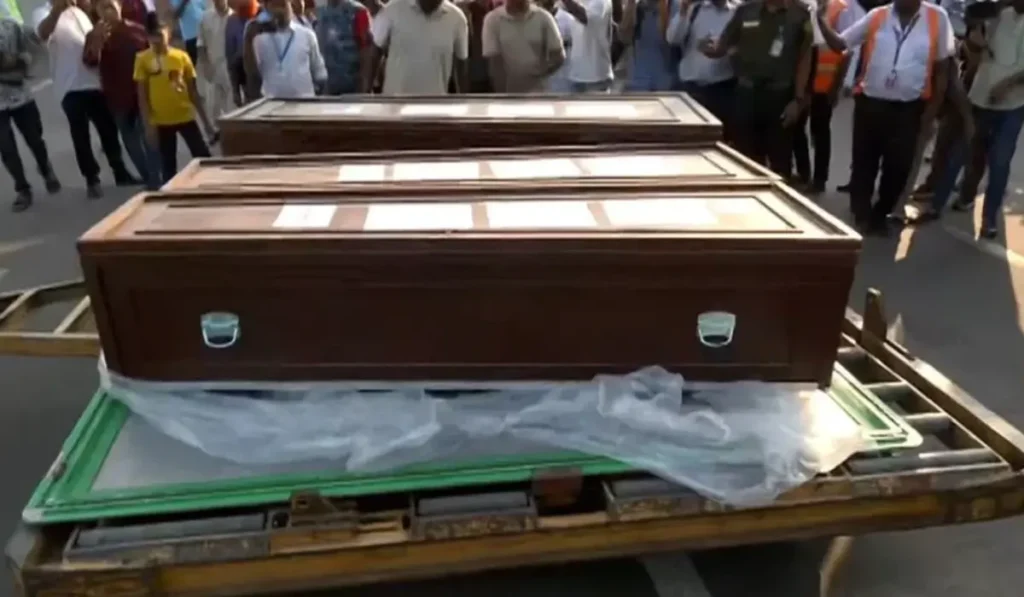 সৌদি অগ্নিকাণ্ডে নিহত ৯ বাংলাদেশির দাফন সম্পন্ন