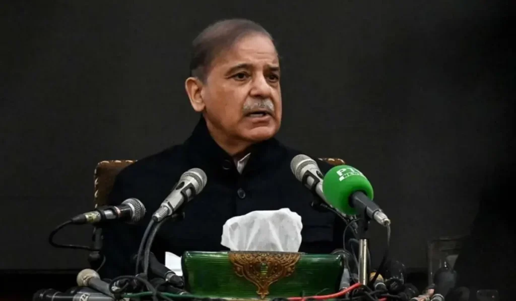 ভারতের বিরুদ্ধে কঠোর বার্তা, পানির প্রতিটি ফোঁটাকে রেড লাইন বললেন শাহবাজ