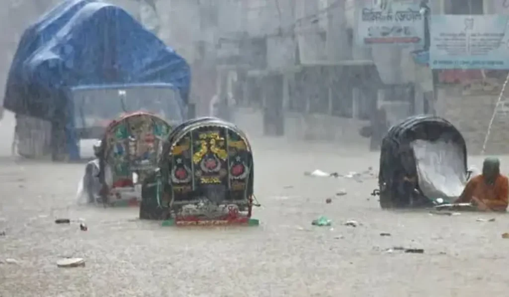 ছয় জেলায় ৬০ কিমি বেগে ঝোড়ো হাওয়ার পূর্বাভাস, নদীবন্দরে সতর্কসংকেত