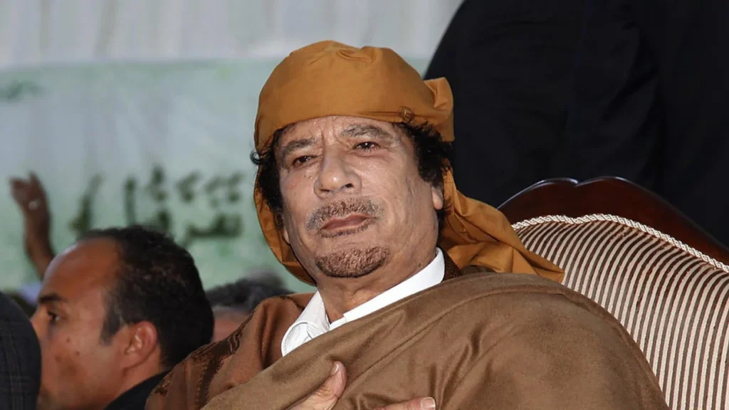 নর্দমার পাইপে লুকিয়েও বাঁচতে পারেননি গাদ্দাফি, ৪২ বছরের শাসনের অবসান যেভাবে