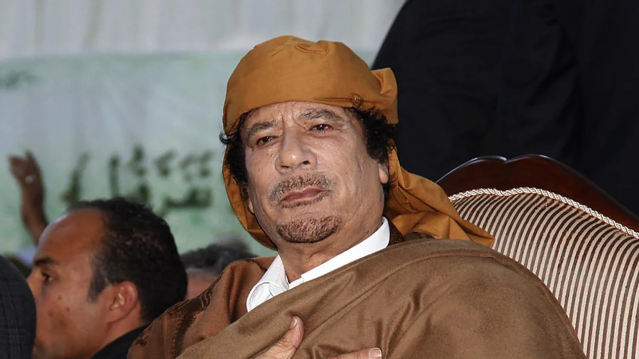 নর্দমার পাইপে লুকিয়েও বাঁচতে পারেননি গাদ্দাফি, ৪২ বছরের শাসনের অবসান যেভাবে